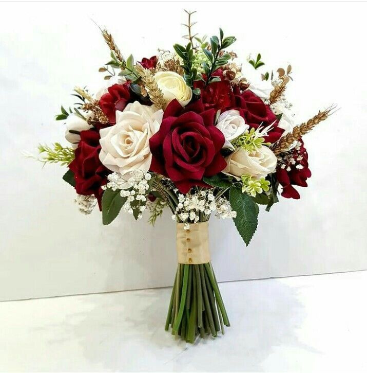 Classic Bouquet with Red and White Roses