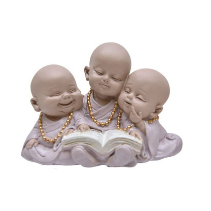 Lilas Monk Reading