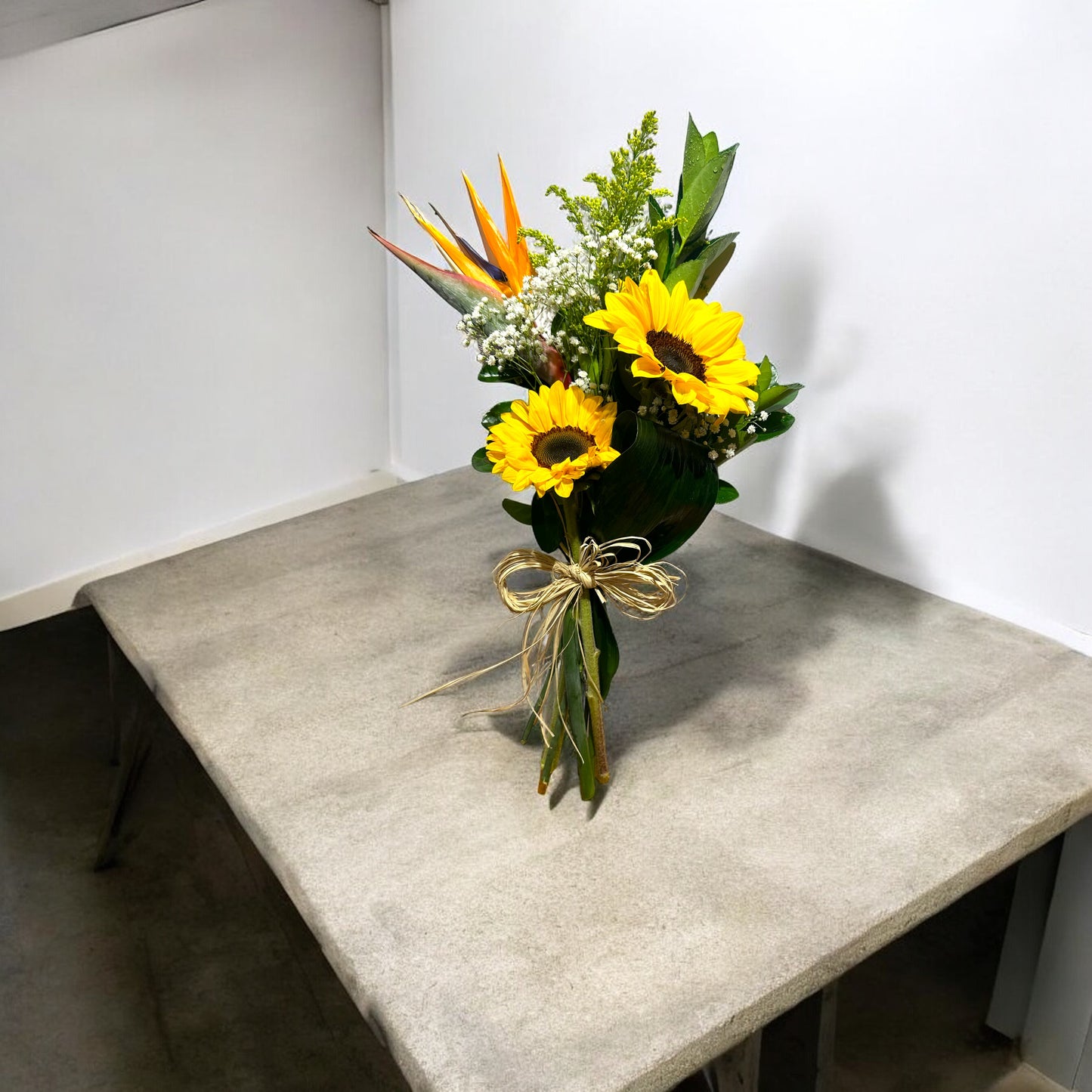 Buquê de Girassóis e Ave do Paraíso - Elegância Natural da ENROSE