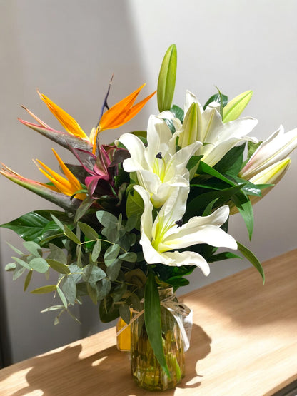 Elegant Arrangement with White Lilies and Bird of Paradise in a Glass Vase | ENROSE