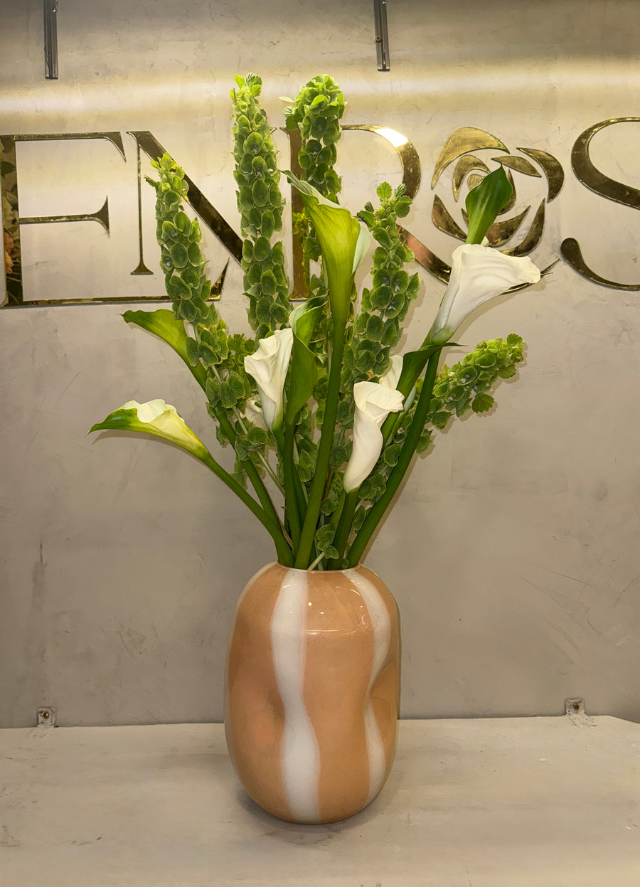 Arranjo Elegante com Flores Naturais e Vaso Exclusivo
