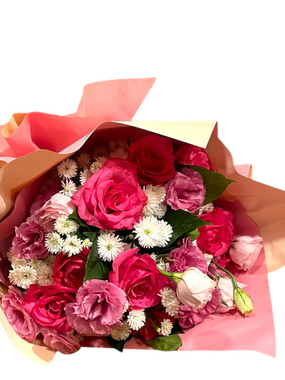 Elegant Pink Bouquet with Roses, Lisianthus, and Aster | ENROSE São Paulo