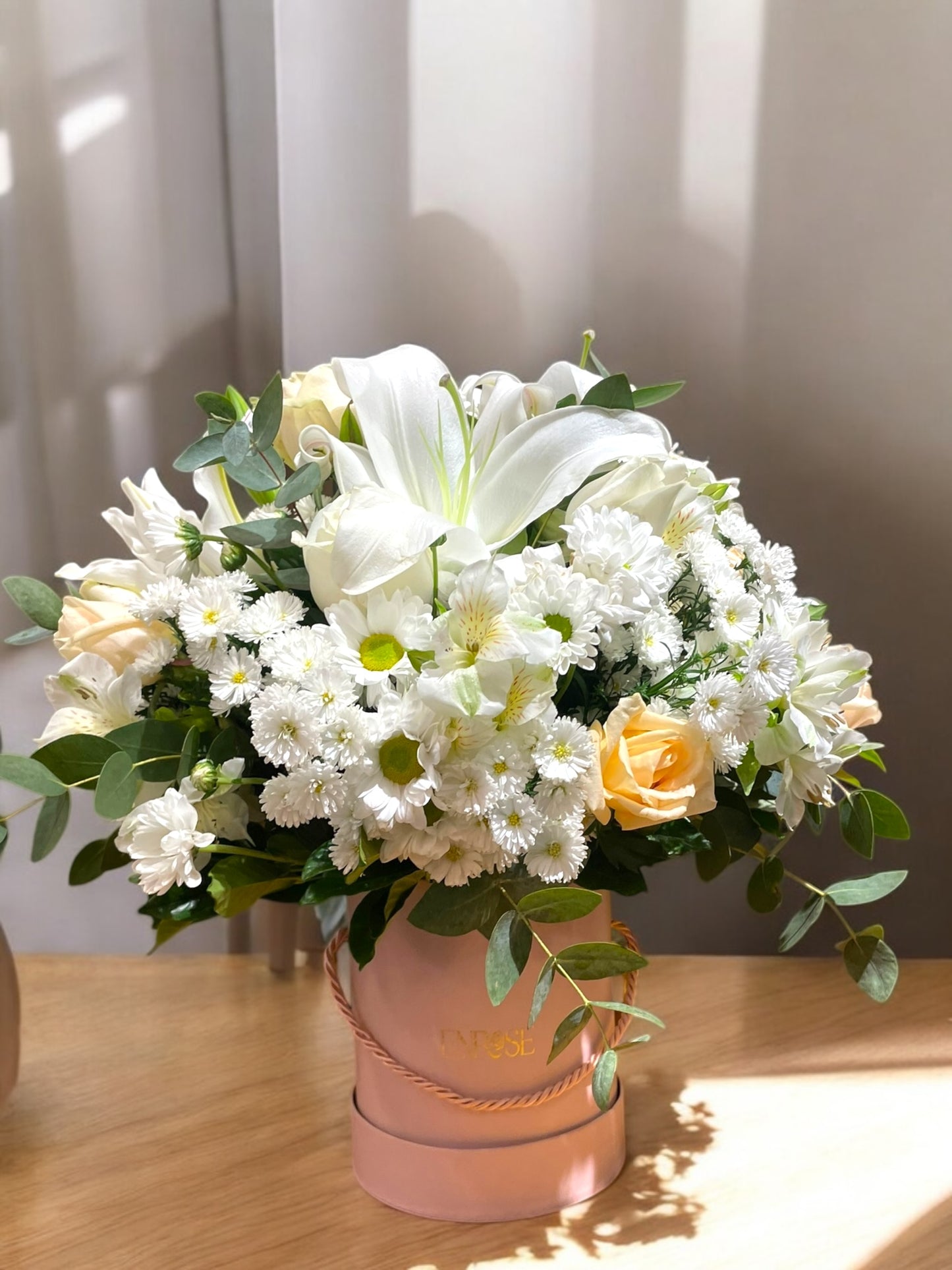 Classic Arrangement with White Lilies and Roses in a Pink Box ENROSE | Delicacy and Purity
