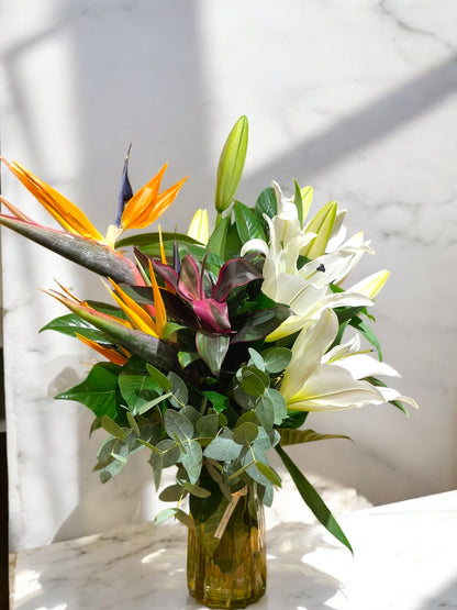 Elegant Arrangement with White Lilies and Bird of Paradise in a Glass Vase | ENROSE