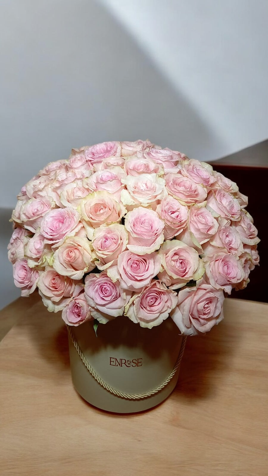 Luxurious Arrangement of Pink Roses in Exclusive ENROSE Box