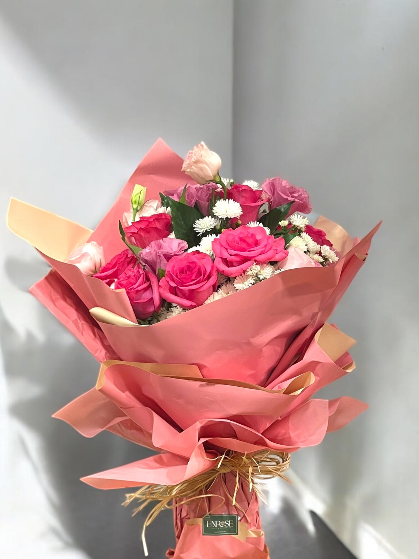 Elegant Pink Bouquet with Roses, Lisianthus, and Aster | ENROSE São Paulo