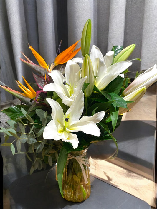 Elegant Arrangement with White Lilies and Bird of Paradise in a Glass Vase | ENROSE