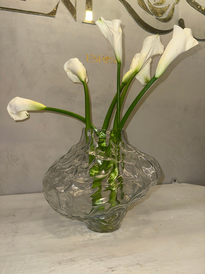 Arranjo de Boca de Leite com vaso de cristal exclusivo