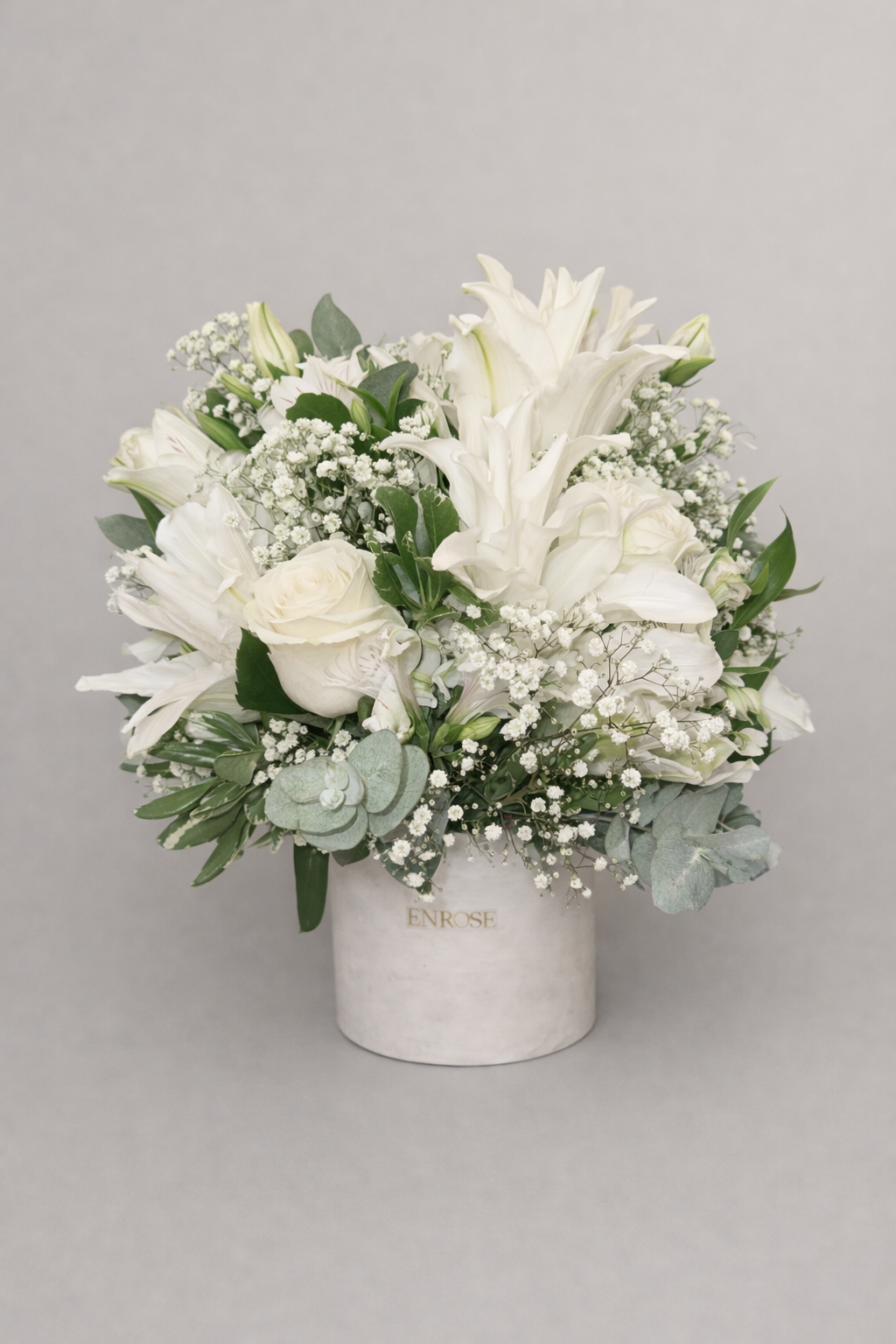 Morning Purity: Elegant Arrangement of Roses and White Lilies