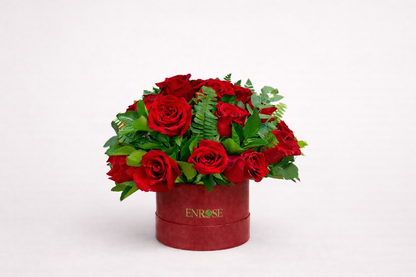 Caixa Clássica Vermelha – 25 Rosas Vermelhas