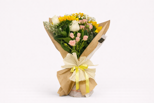 Buquê Misto com Girassol, Rosas e Mini Rosas