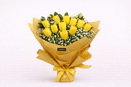 Buquê Radiante com 10 Tulipas Amarelas