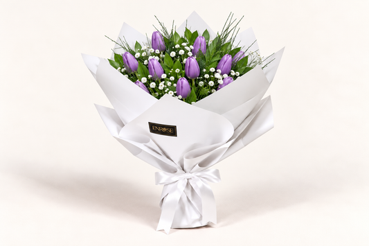 Buquê Delicado com 10 Tulipas Lilás | Enrose