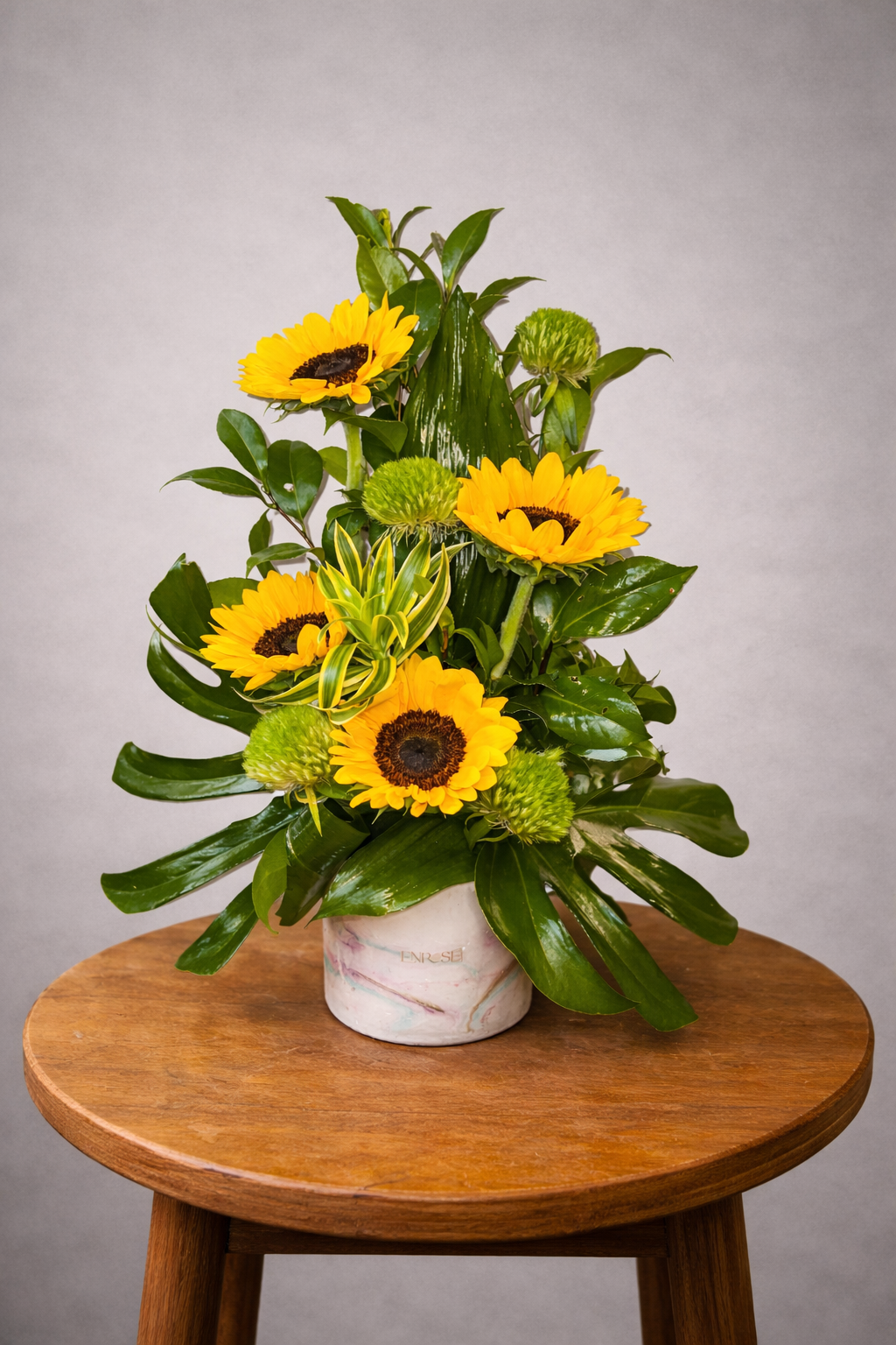 Sunflower Arrangement in Ceramic Vase - A Touch of Natural Beauty That Lasts