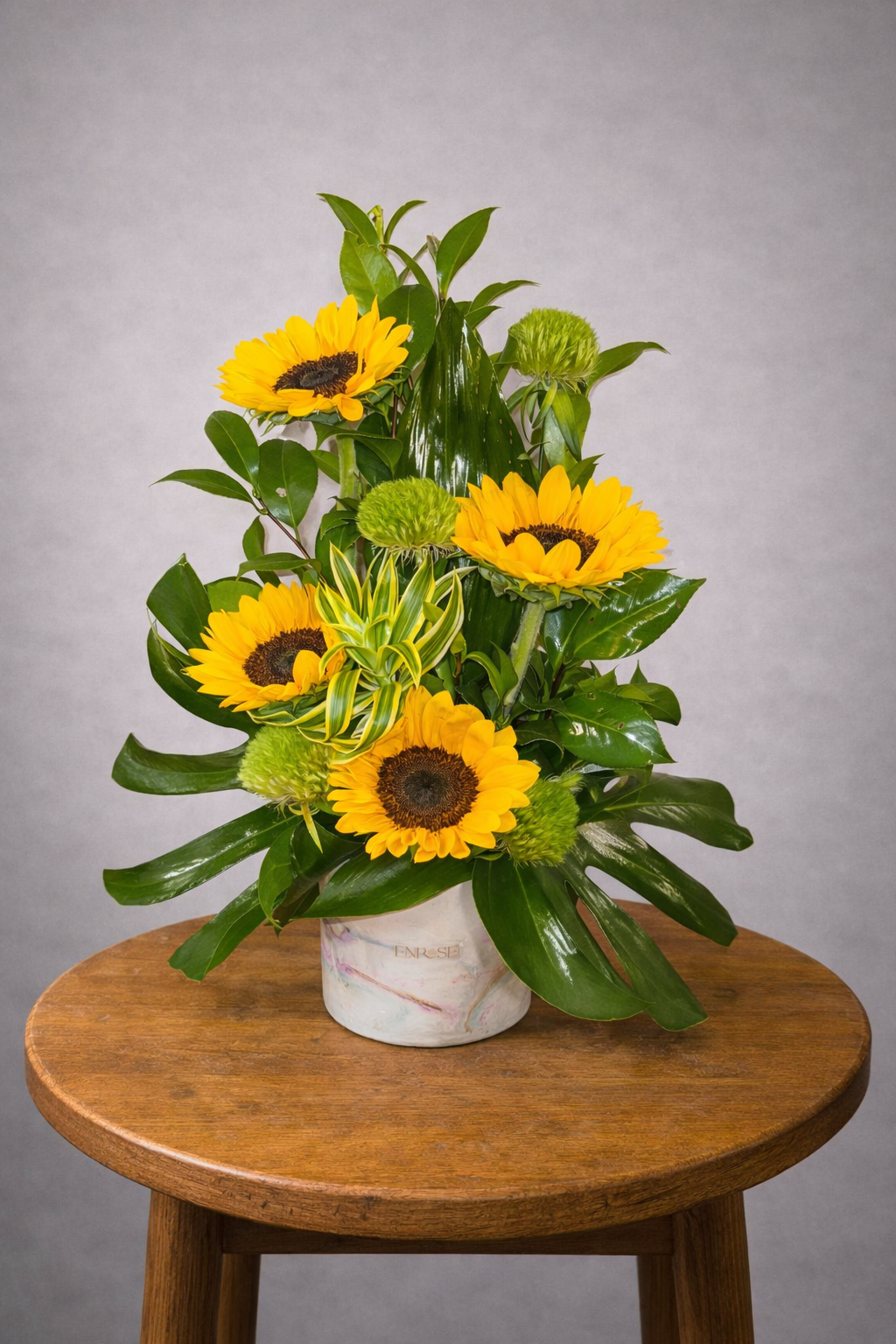 Sunflower Arrangement in Ceramic Vase - A Touch of Natural Beauty That Lasts