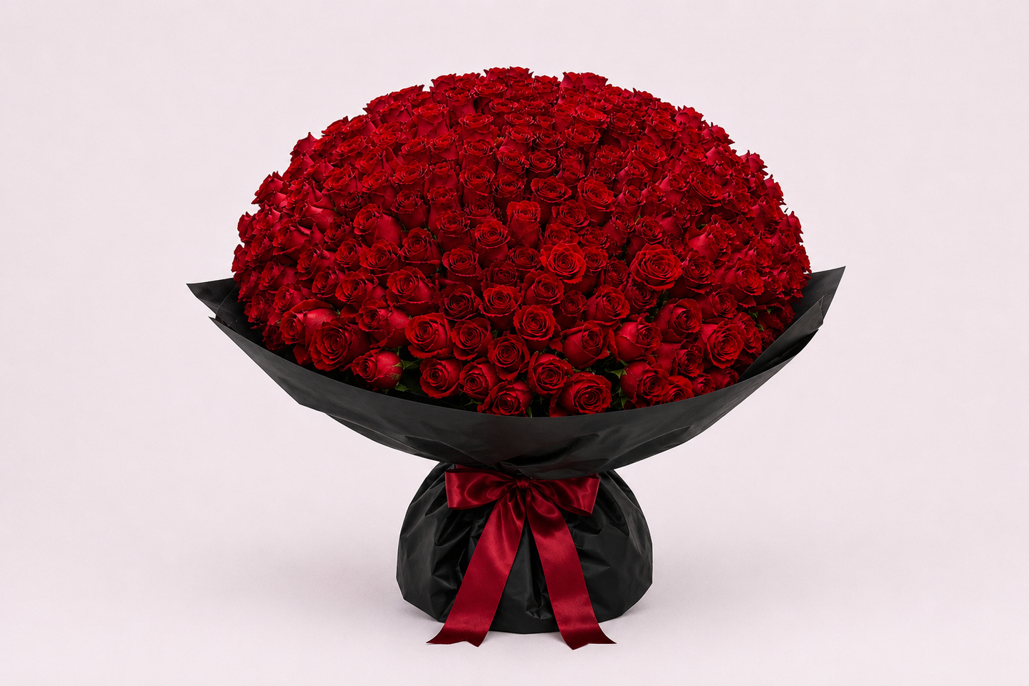 Buquê Premium com 300 Rosas Vermelhas Colombianas